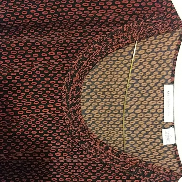 Top - Picture 3 of 4